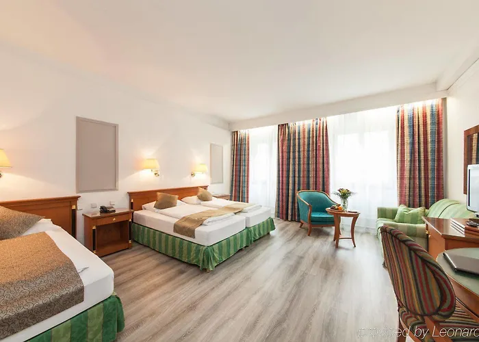 Novum Cristall Messe Hotel 3*