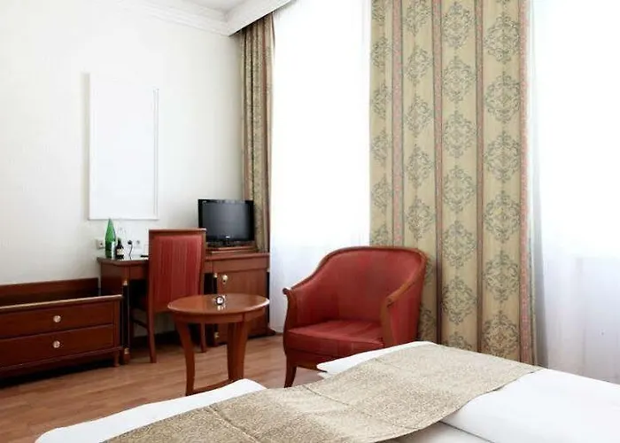 Novum Cristall Messe Hotel 3*